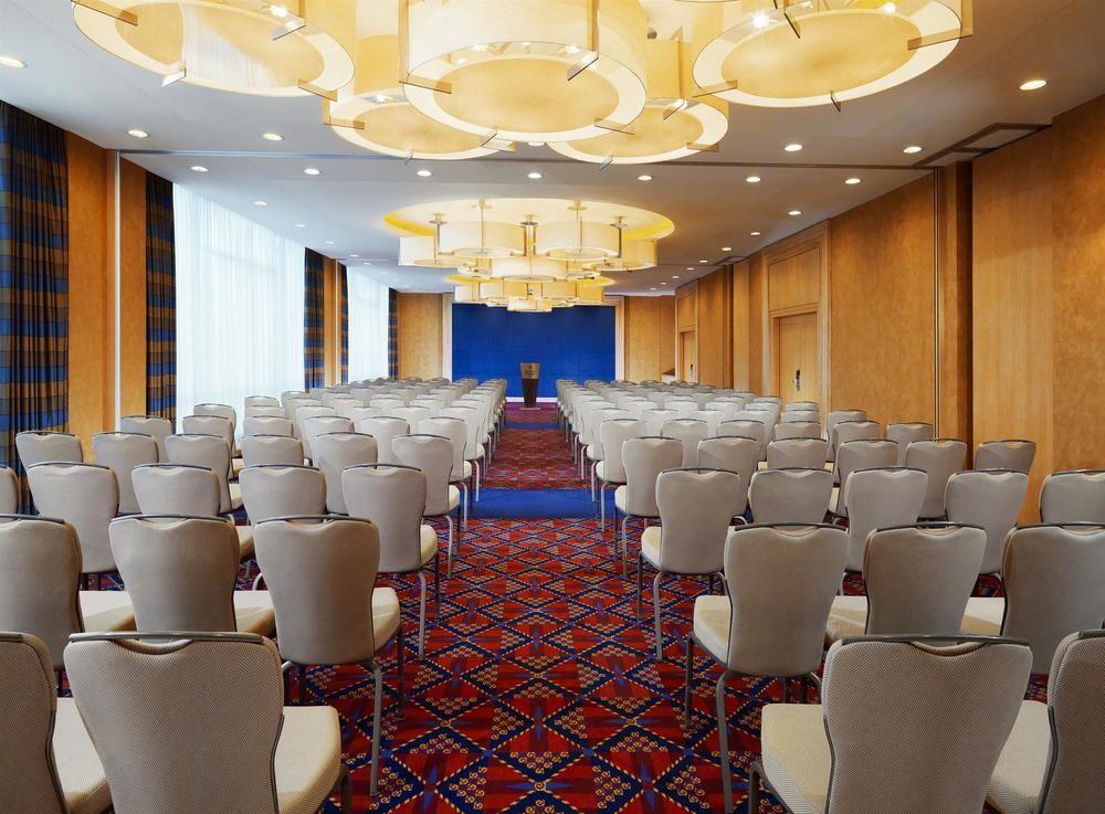 Sheraton Poznan Hotel Exterior foto Meeting room