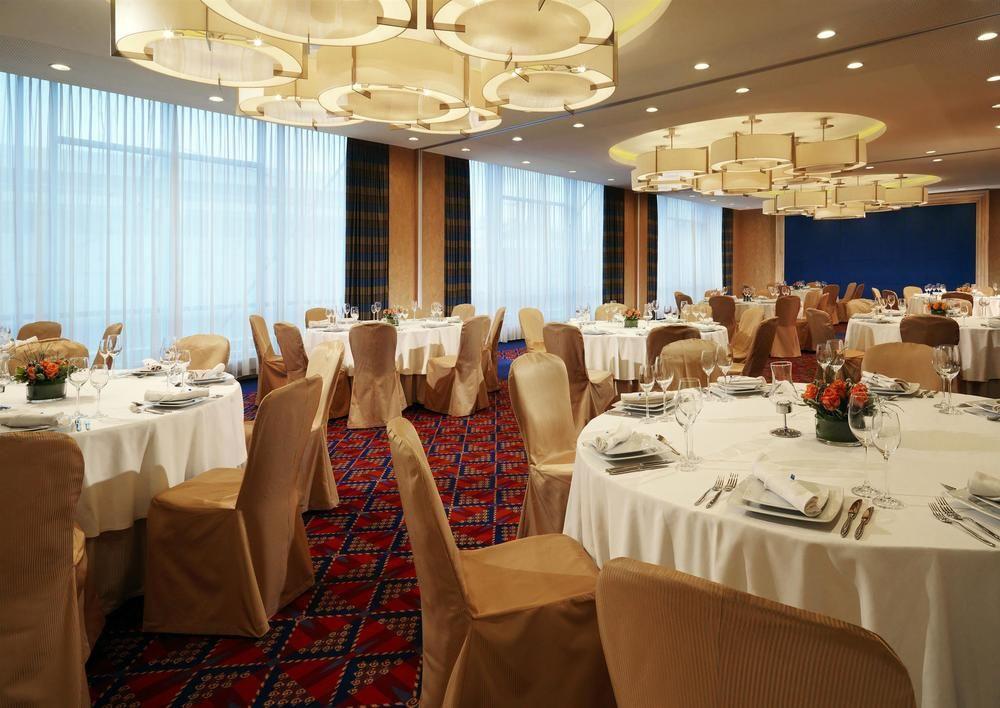 Sheraton Poznan Hotel Exterior foto The ballroom